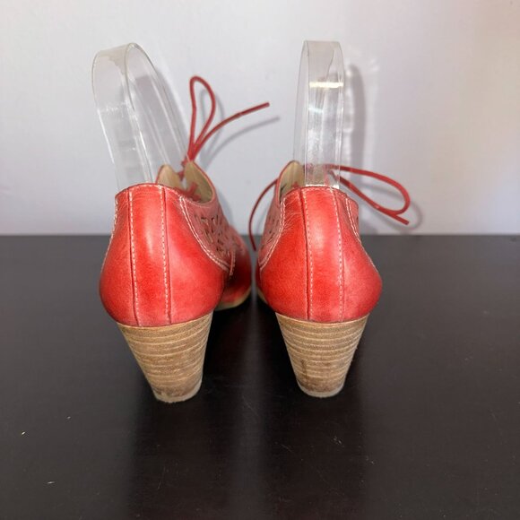 Fidji Red Leather Lace Up Heels Laser Cut Geometric Cutout Retro Art to Wear 37 - Picture 5 of 7